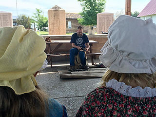 36370394_957628554429571_772933567402475